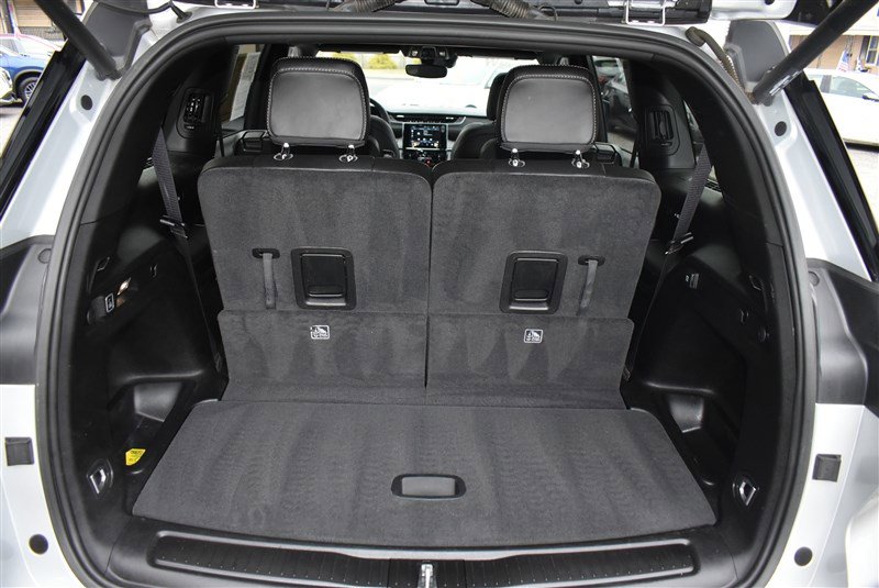 Used 2023 Jeep Grand Cherokee L Laredo AWD/4WD image 27