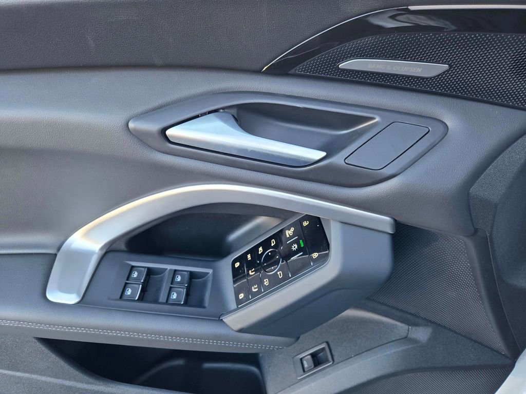 New 2025 Audi Q5 Premium Plus image 18