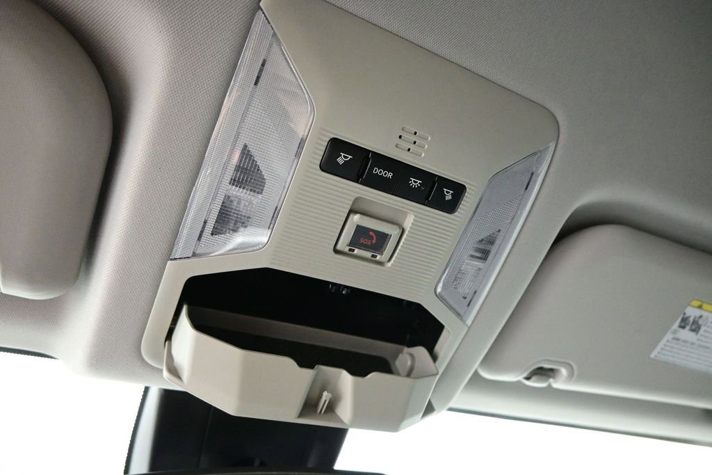 Used 2021 Toyota RAV4 LE w/ Carpet Mat Package (TMS) FWD image 20