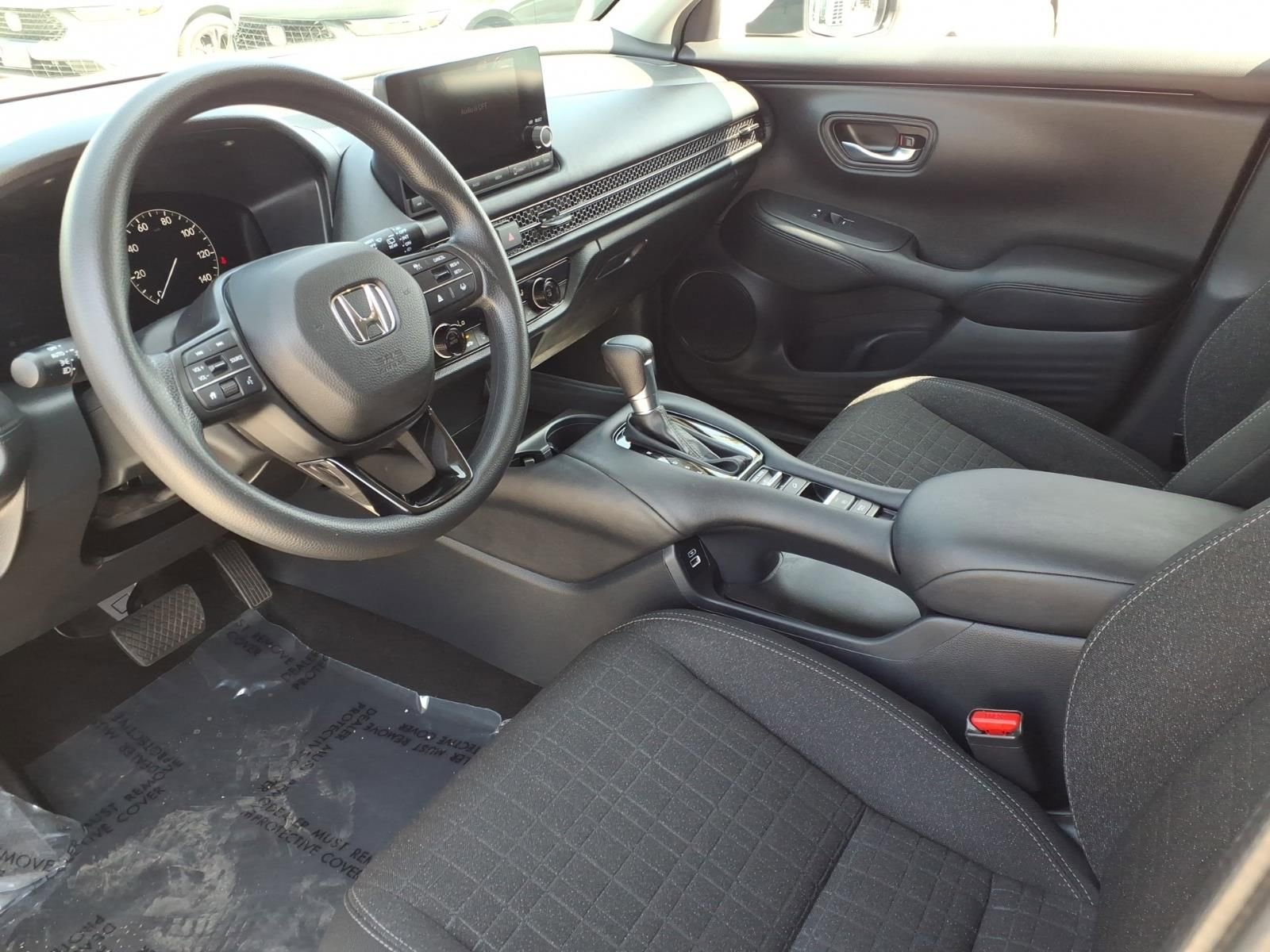 Used 2023 Honda HR-V LX image 14