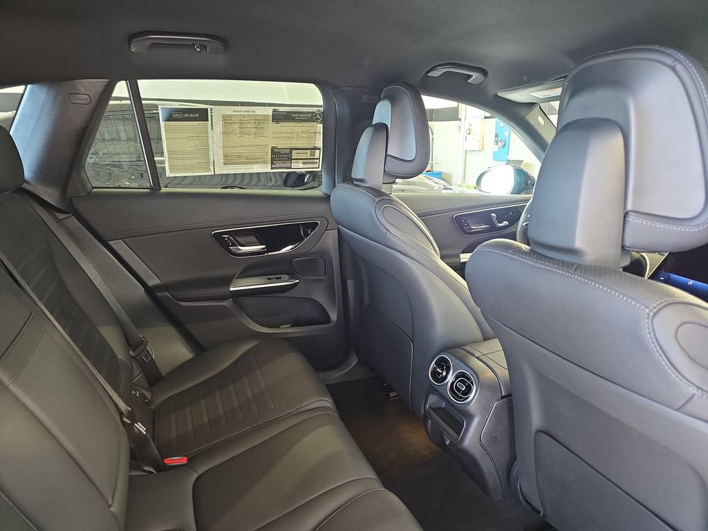 Used 2026 Mercedes-Benz GLC 300 image 13