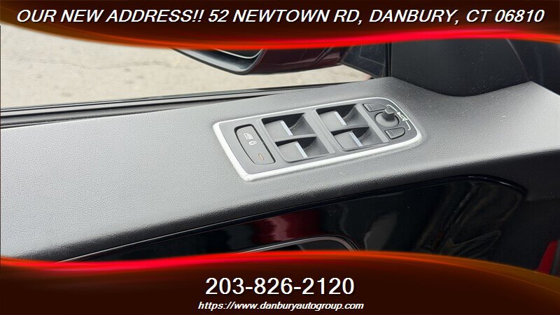 Used 2019 Jaguar F-PACE Premium AWD/4WD image 11