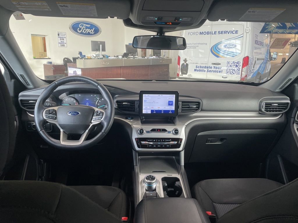 Used 2022 Ford Explorer XLT w/ Class IV Trailer Tow Package AWD/4WD image 14