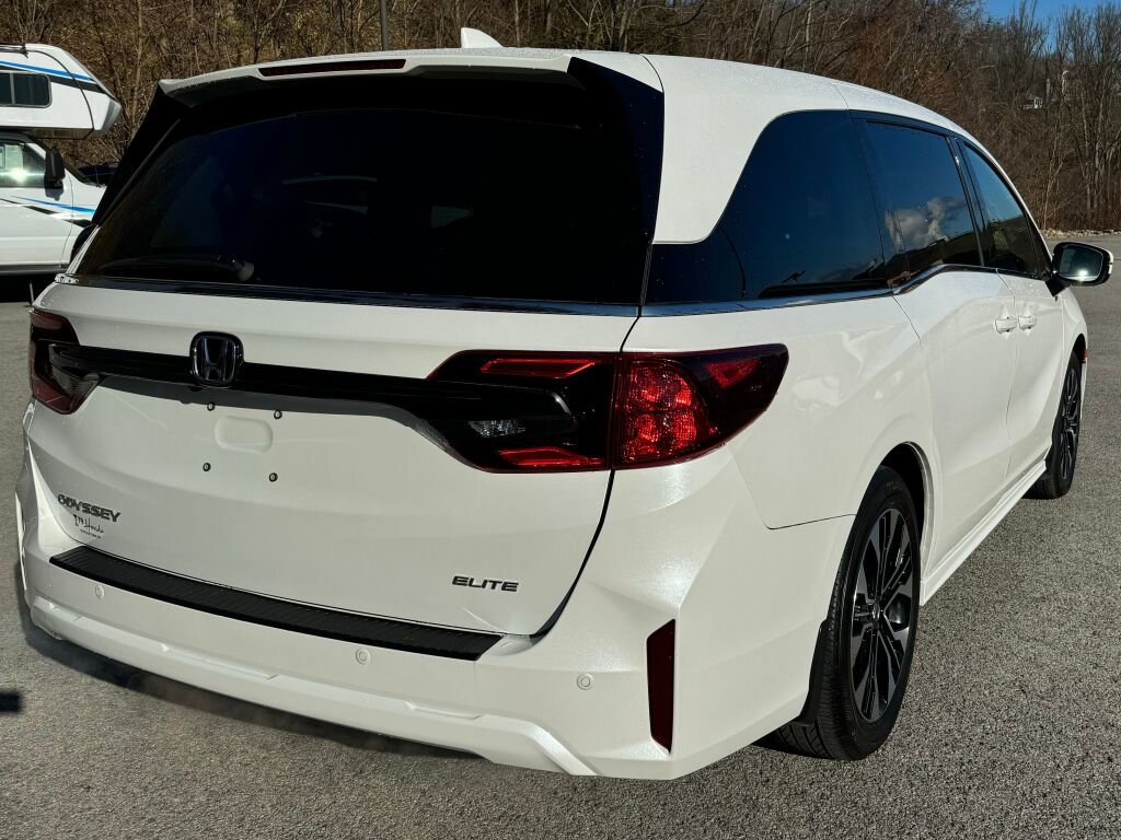 Used 2025 Honda Odyssey Elite image 7