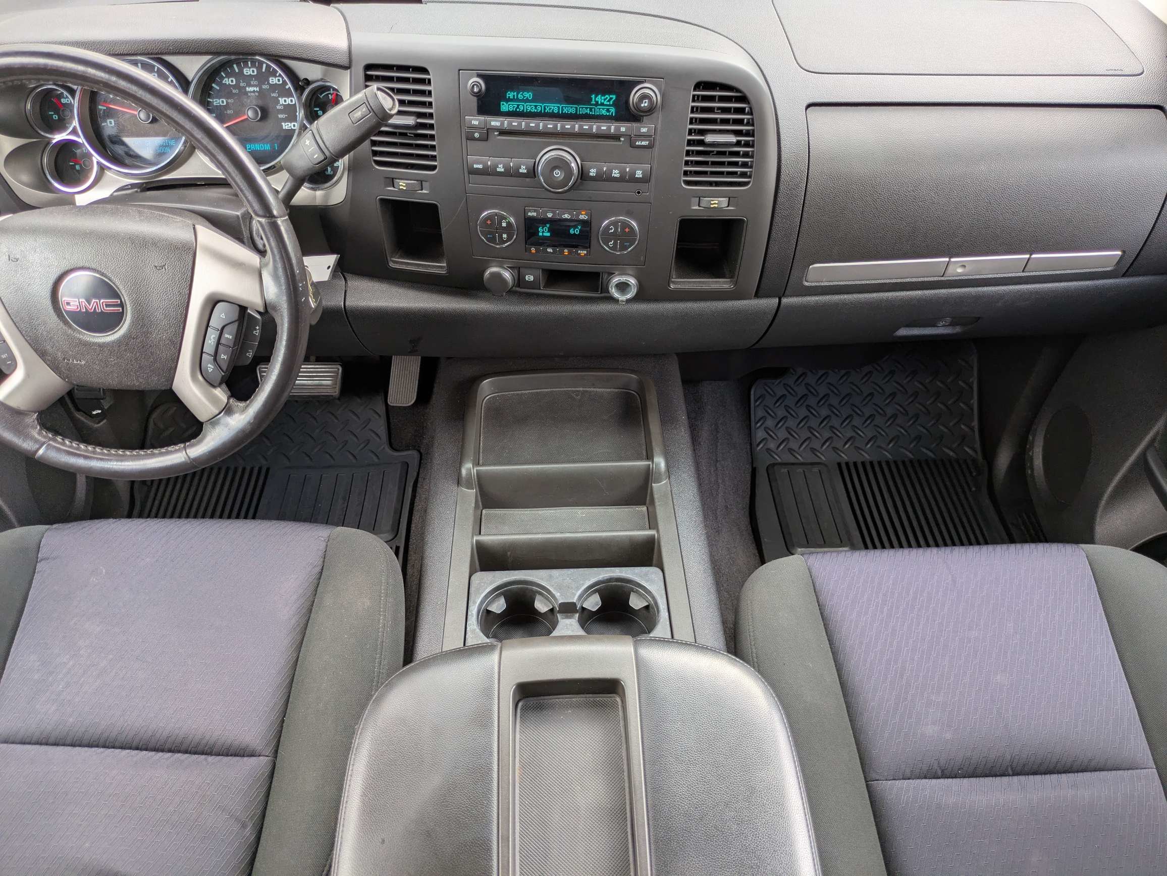 Used 2011 GMC Sierra 3500 SLE w/ SLE Preferred Package RWD image 7