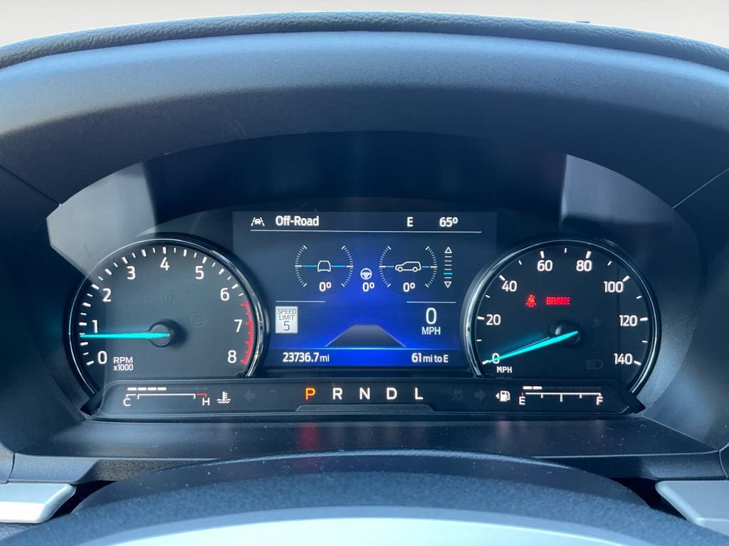 Used 2022 Ford Explorer XLT w/ Equipment Group 202A AWD/4WD image 23