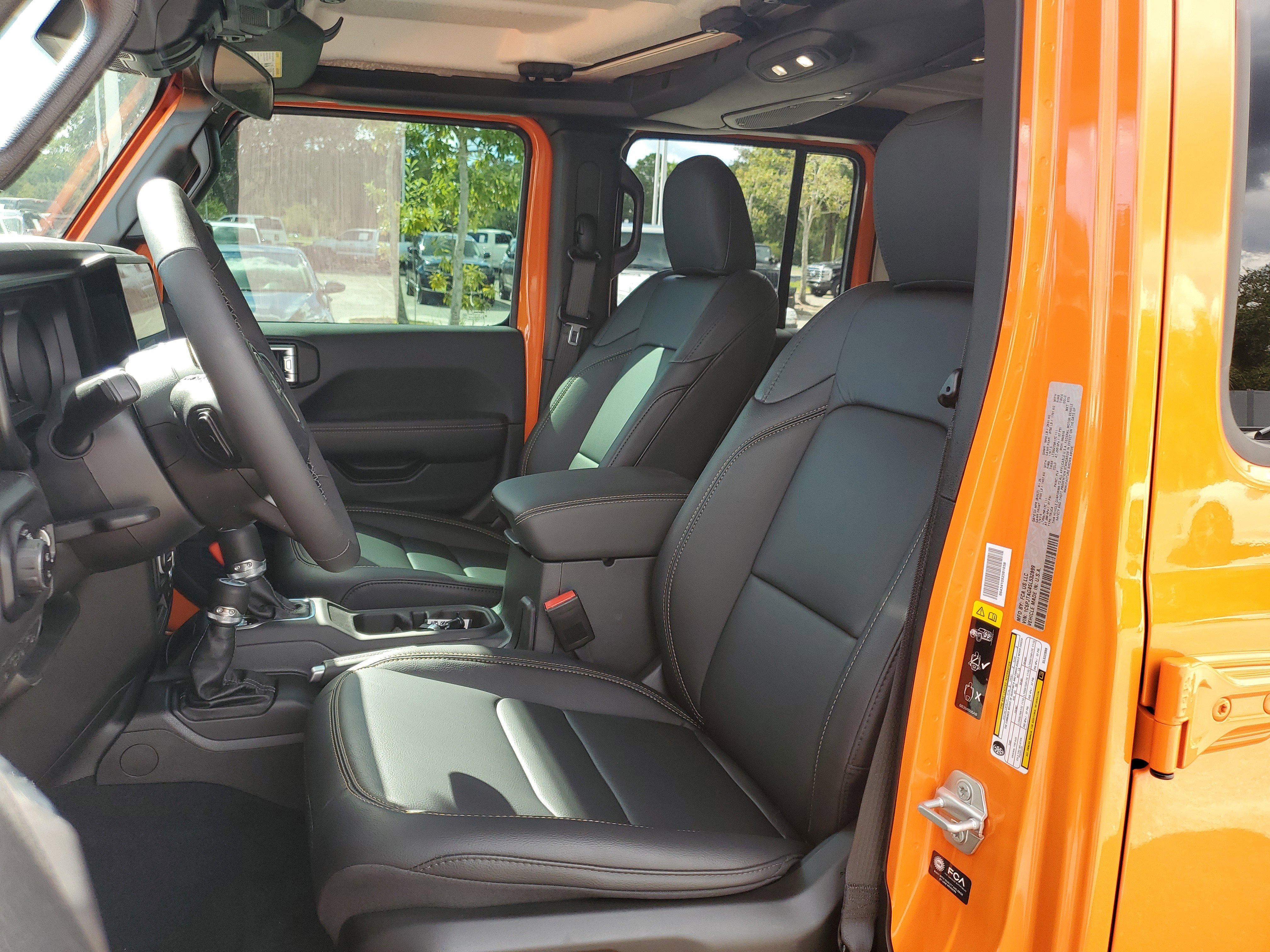 Used 2025 Jeep Gladiator Sport image 16