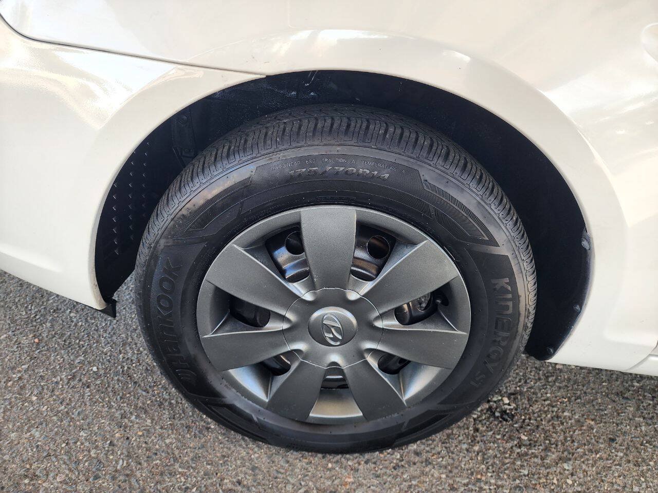 Used 2007 Hyundai Accent GS FWD image 40