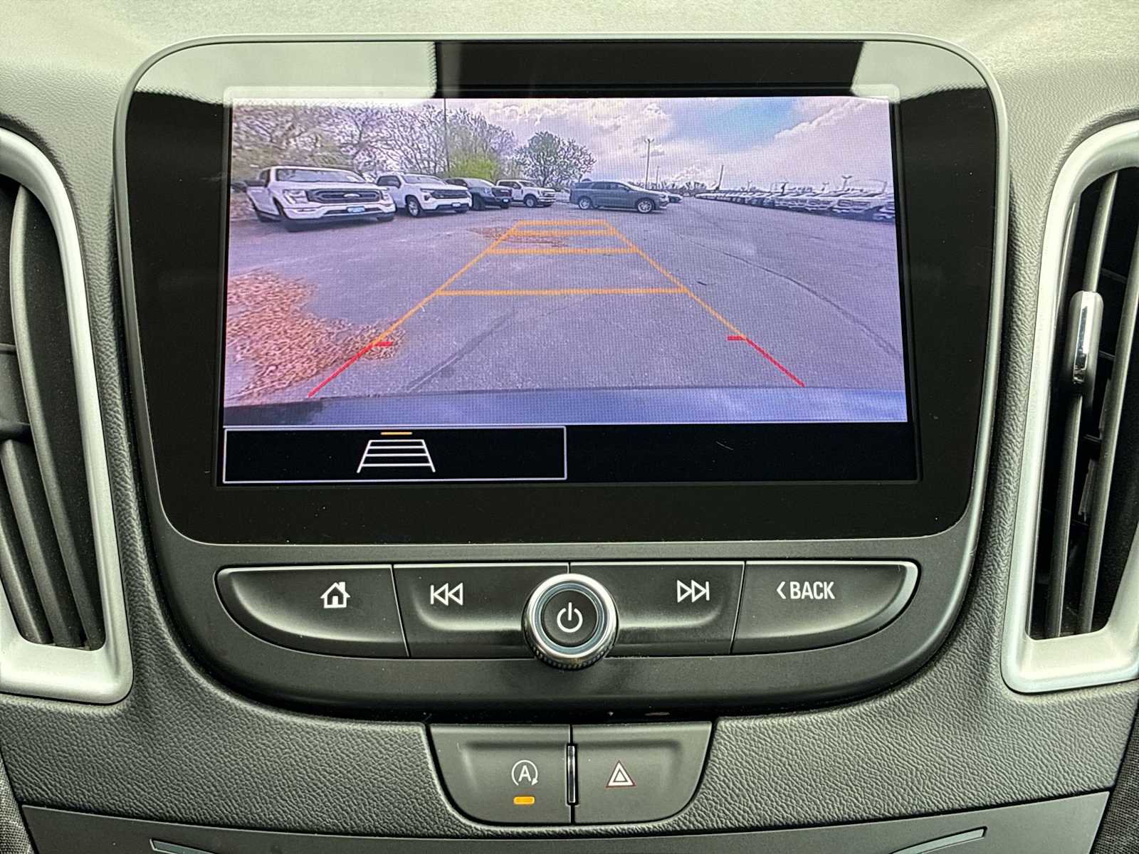 Used 2023 Chevrolet Malibu LT FWD image 23