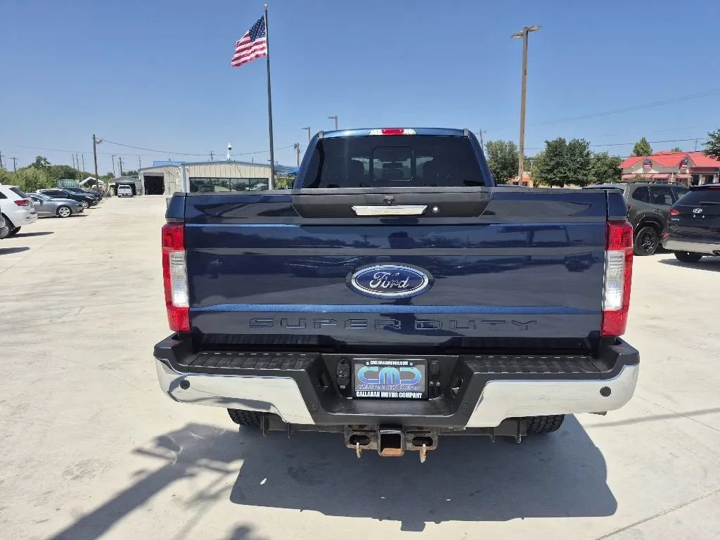 Used 2019 Ford F350 Lariat w/ Camper Package AWD/4WD image 7