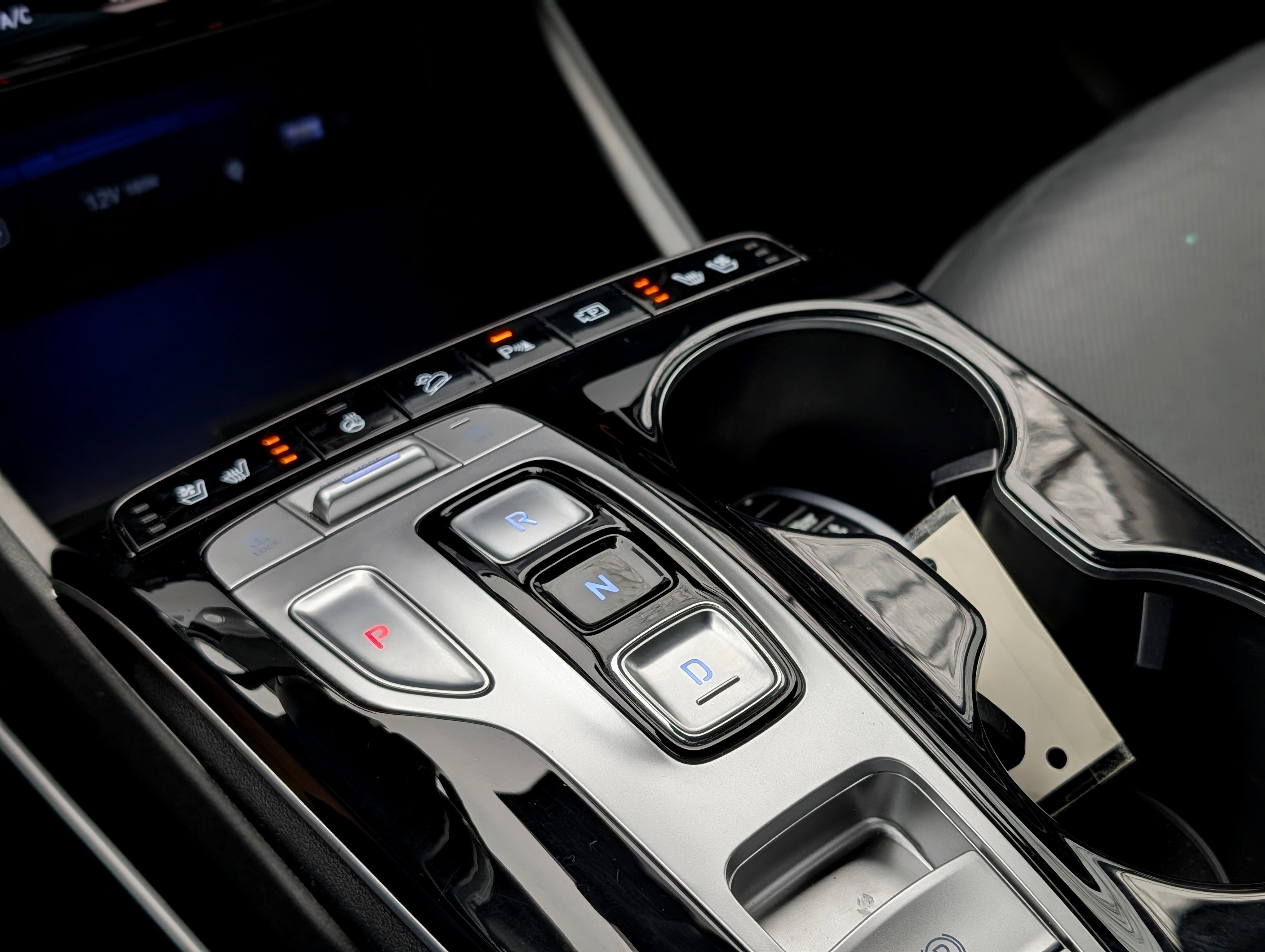 Used 2022 Hyundai Tucson Limited w/ Cargo Package image 16