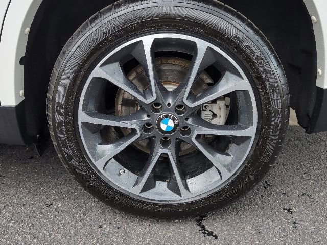Used 2017 BMW X5 xDrive40e AWD/4WD image 11