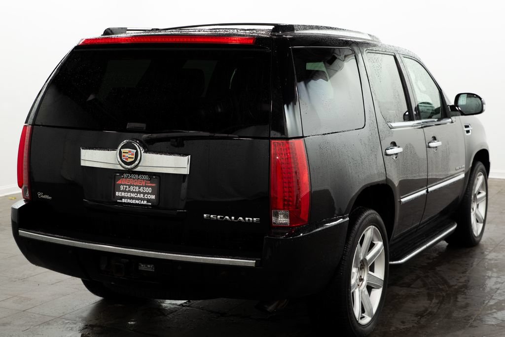Used 2014 Cadillac Escalade Luxury AWD/4WD image 16