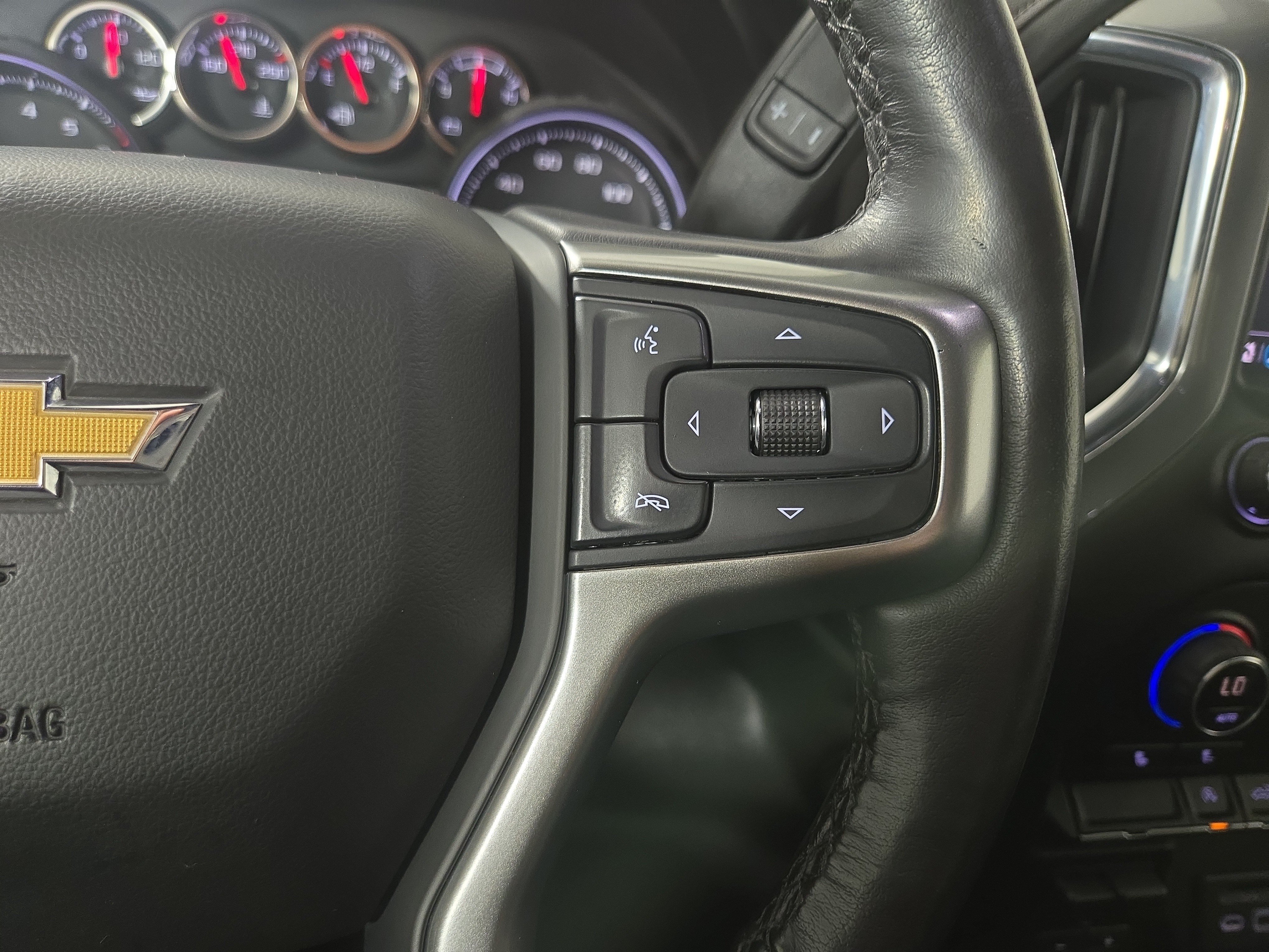 Used 2020 Chevrolet Silverado 1500 LT w/ All-Star Edition AWD/4WD image 16