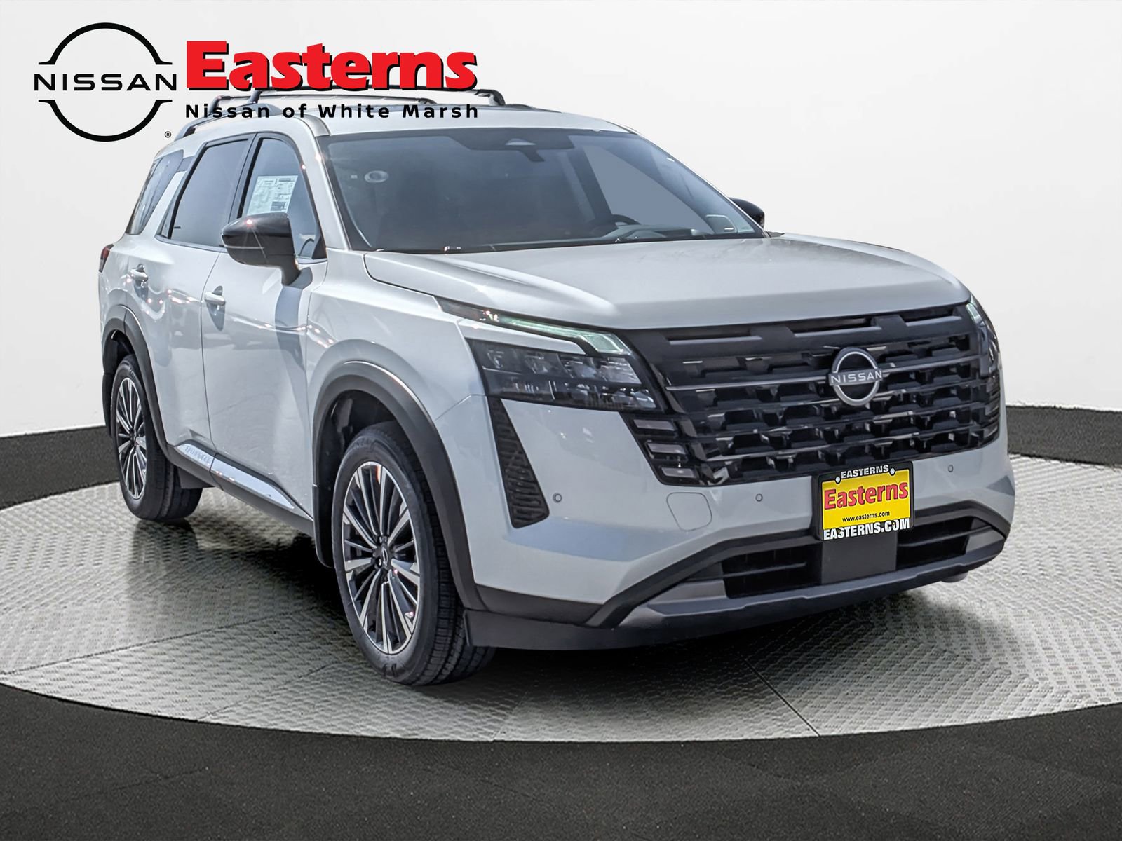 New 2026 Nissan Pathfinder Platinum image 4