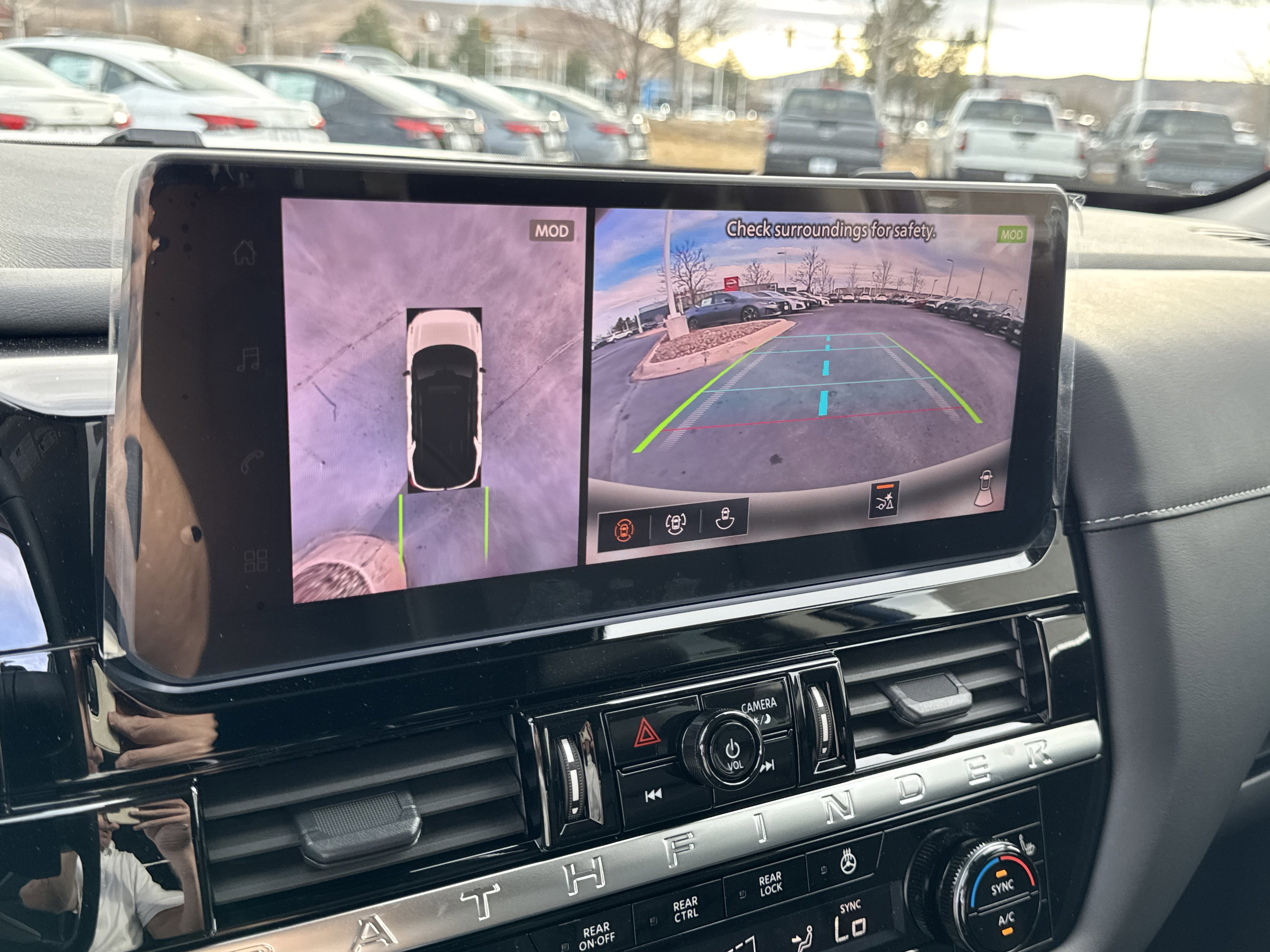 New 2026 Nissan Pathfinder SL image 25