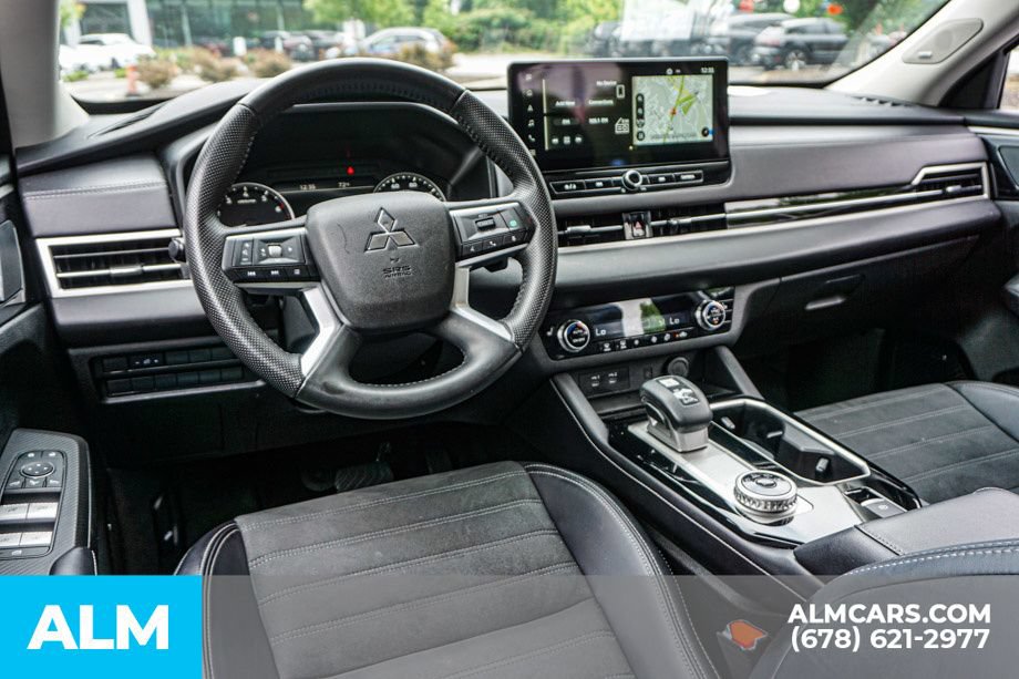 Used 2025 Mitsubishi Outlander SE FWD image 28