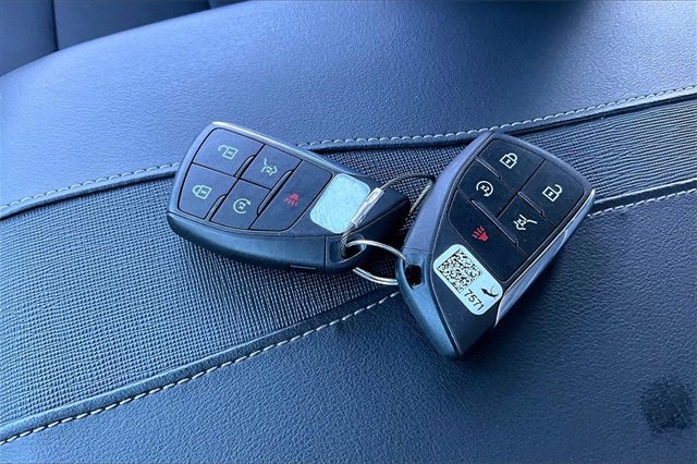 Used 2025 Buick Enclave Preferred image 35