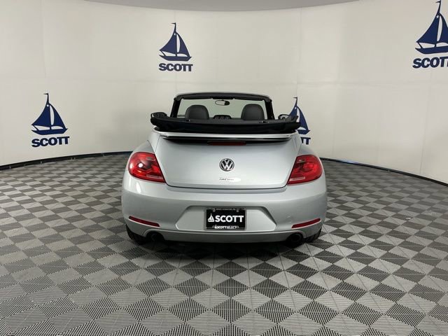 Used 2013 Volkswagen Beetle 2.0T image 11