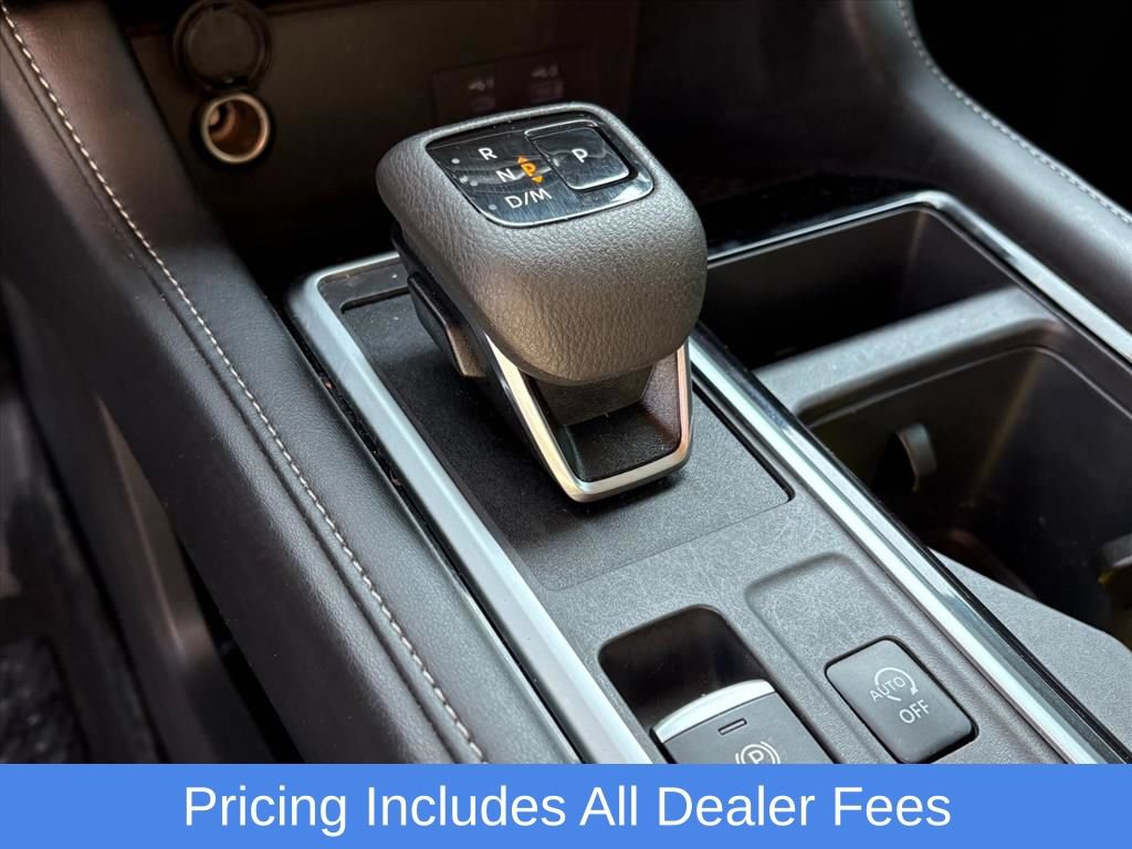 Used 2025 Nissan Pathfinder SV AWD/4WD image 24