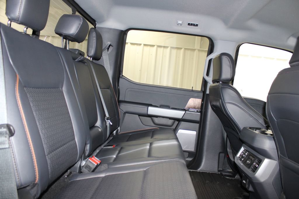 New 2026 Ford F250 Lariat w/ Black Appearance Package image 34