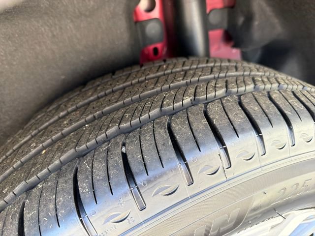 Used 2025 Lincoln Corsair AWD w/ Equipment Group 101A image 29