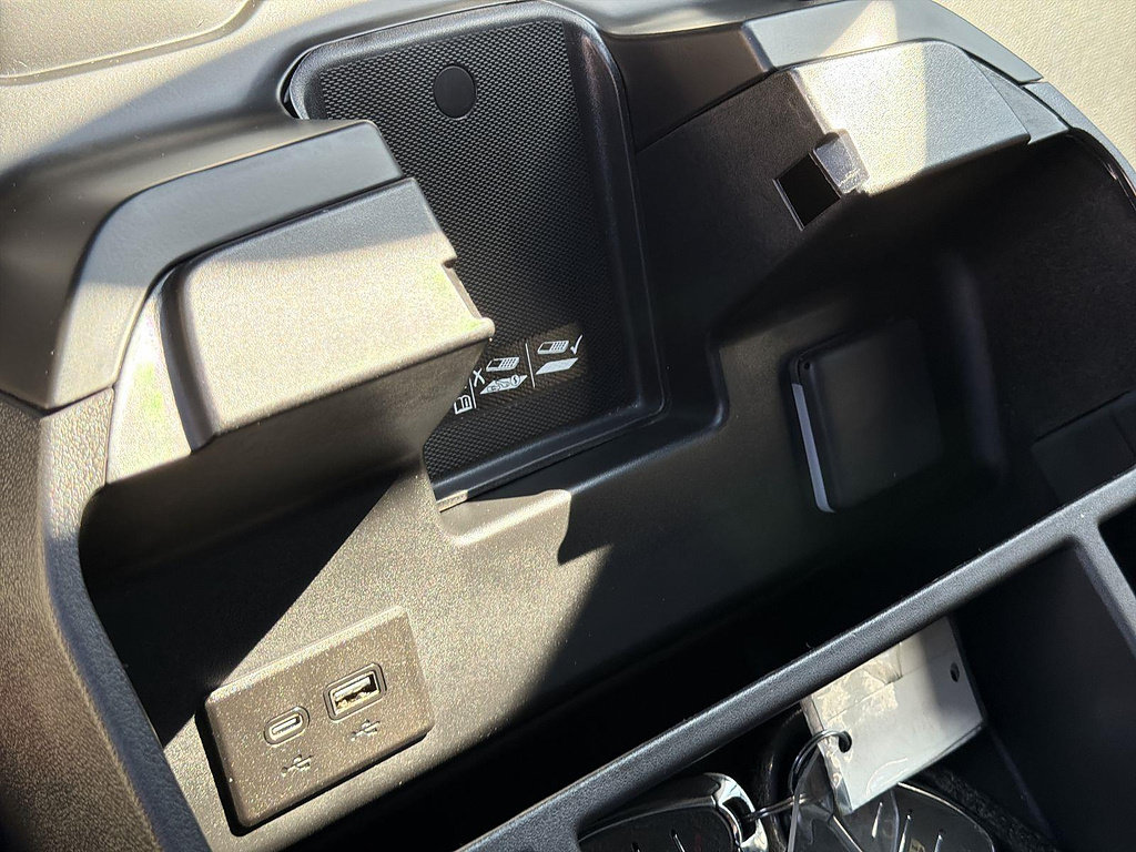 Used 2025 GMC Sierra 1500 AT4 AWD/4WD image 40