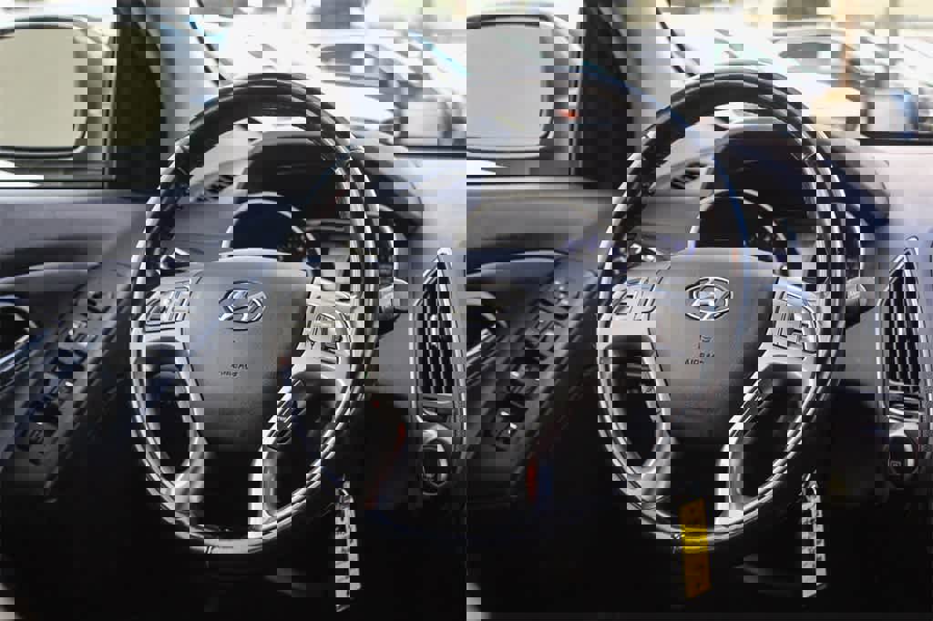 Used 2014 Hyundai Tucson SE image 19