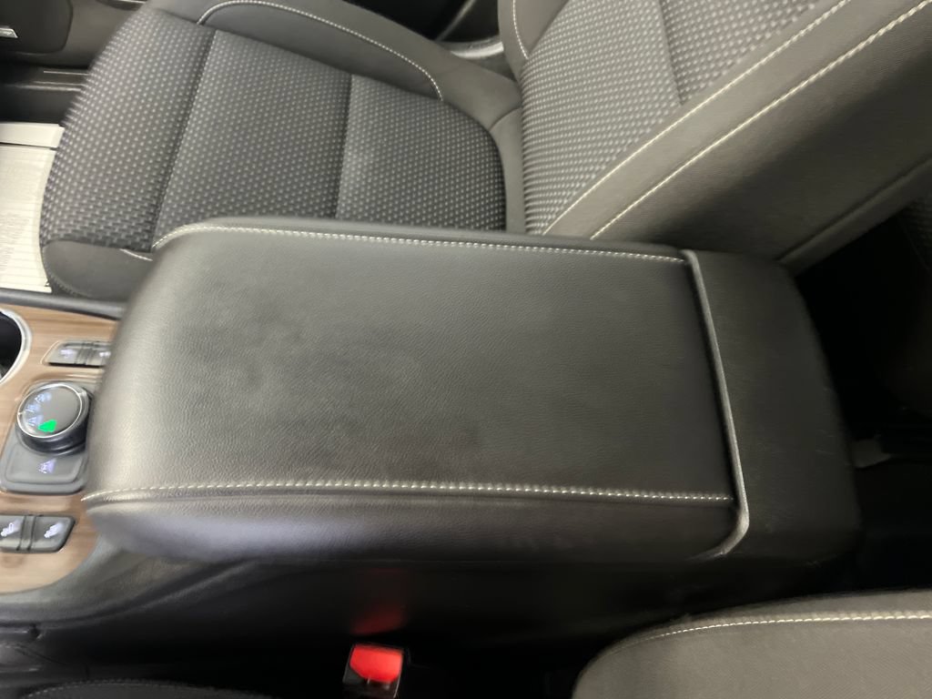Used 2023 GMC Acadia SLE w/ Driver Convenience Package AWD/4WD image 32
