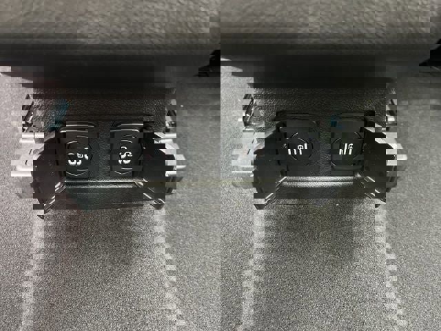 Used 2025 Lincoln Corsair Grand Touring w/ Equipment Group 301A image 16