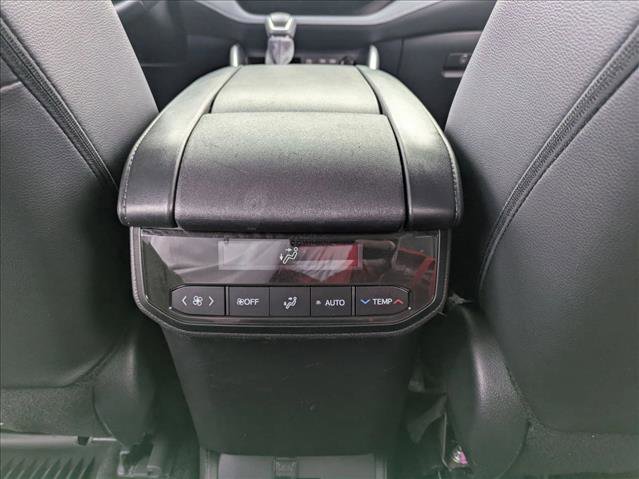 Certified 2024 Toyota Highlander XLE image 18
