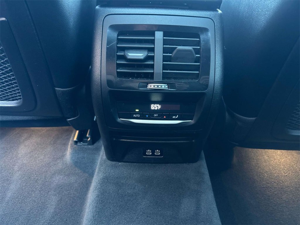 Used 2025 BMW X4 xDrive30i image 15