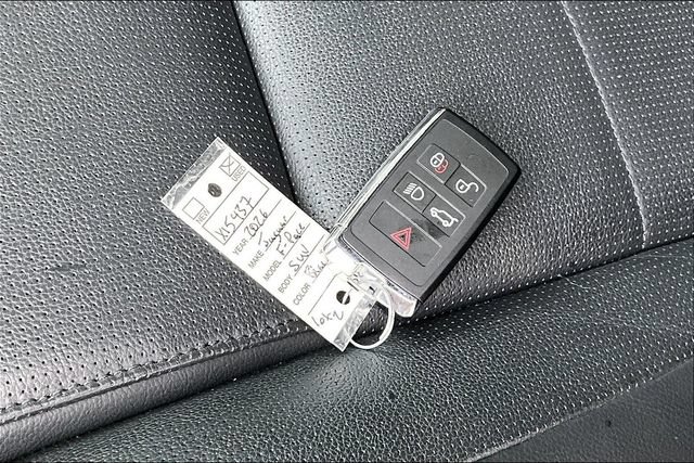 Used 2026 Jaguar F-PACE R-Dynamic S AWD/4WD image 9