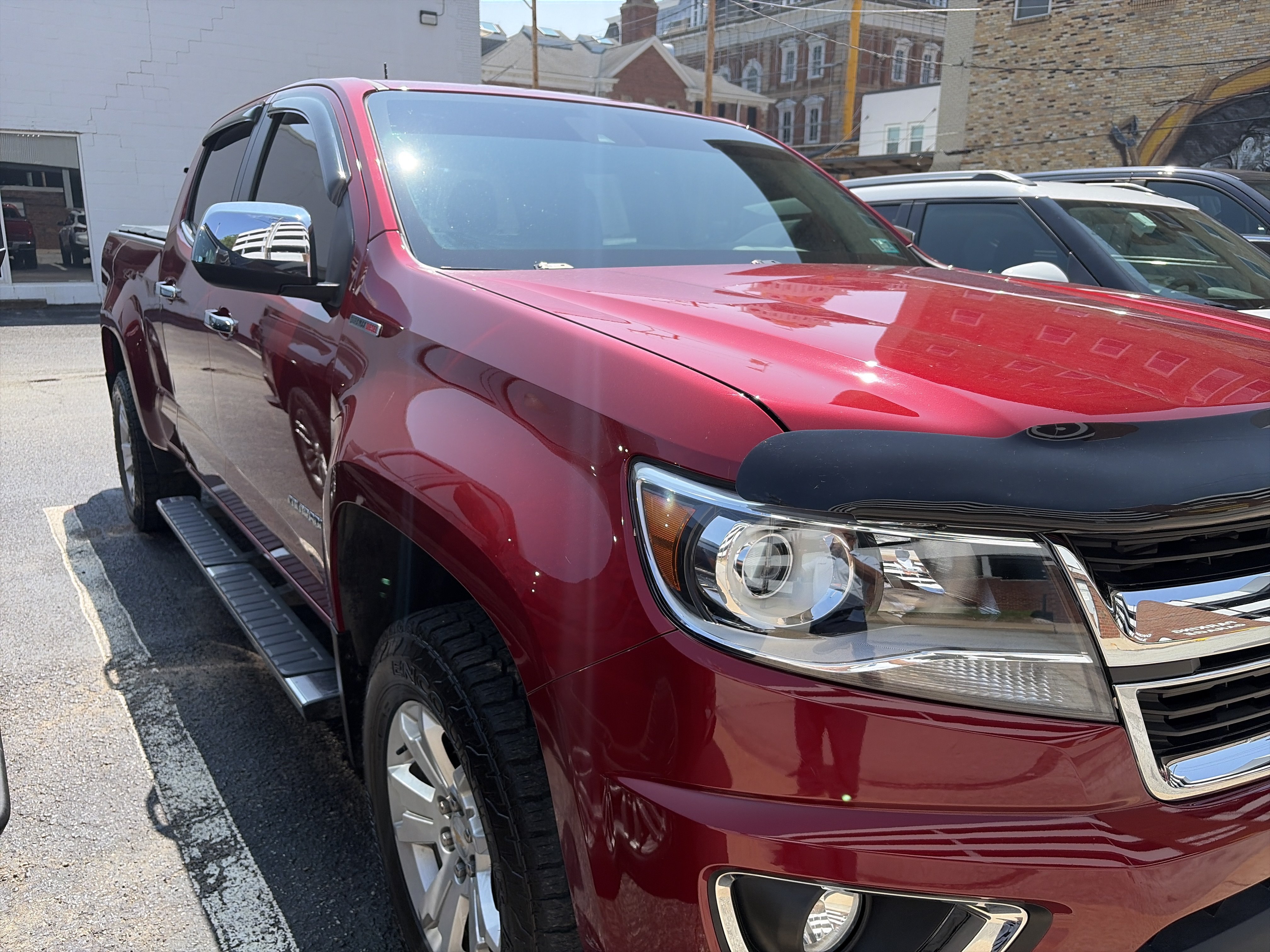 Certified 2017 Chevrolet Colorado LT w/ Luxury Package, Chrome AWD/4WD image 4