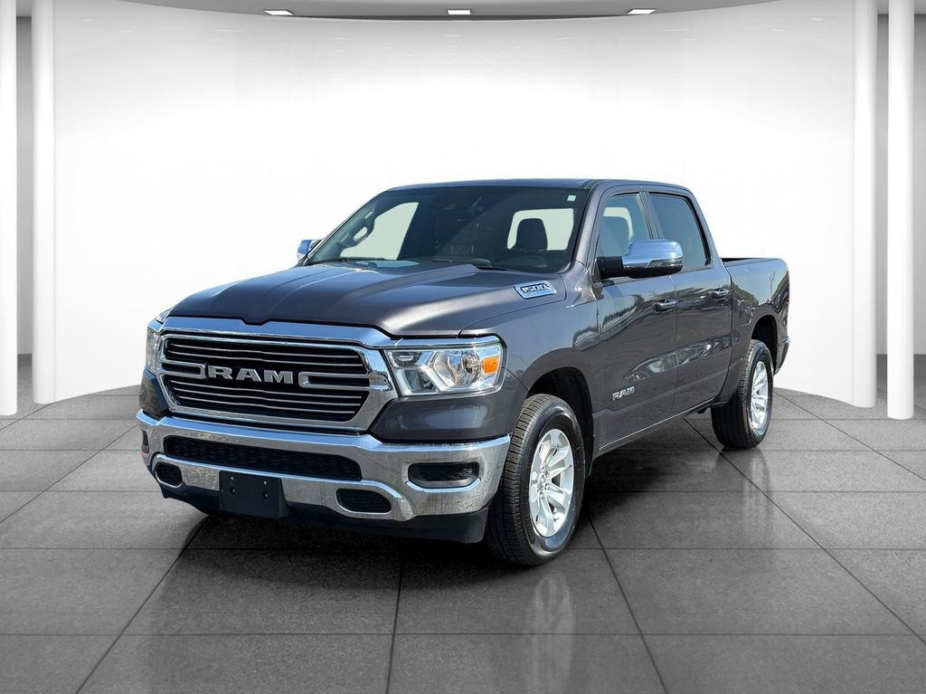 Used 2024 RAM 1500 Laramie AWD/4WD image 3
