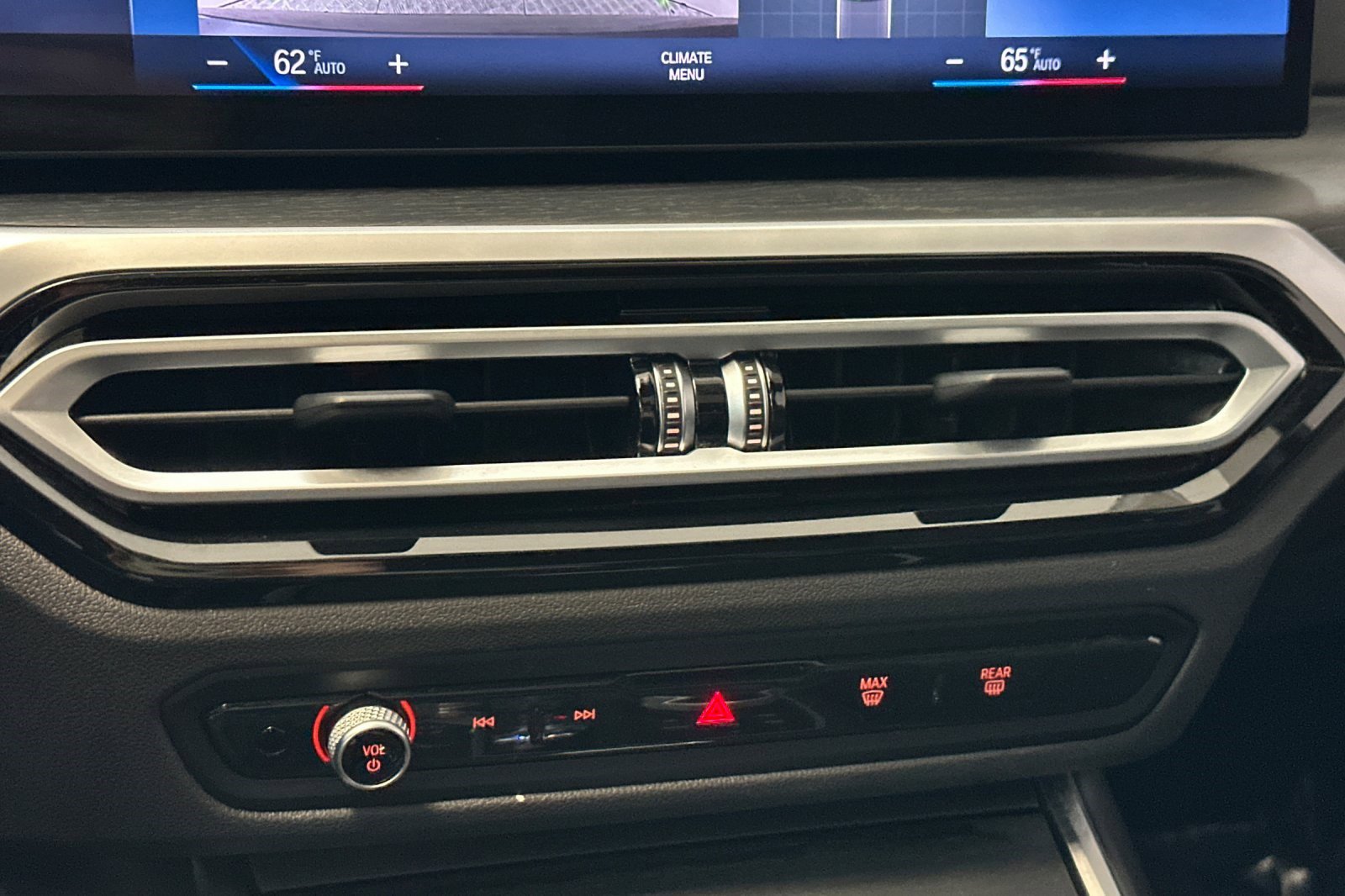 Used 2023 BMW 330e w/ M Sport Package image 23