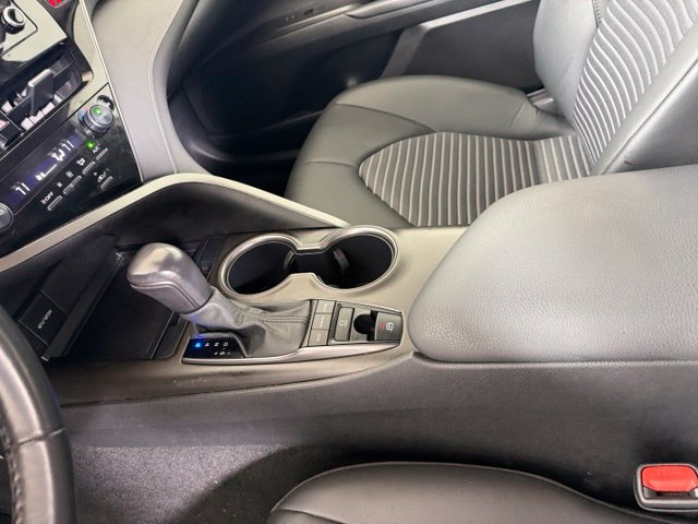 Used 2024 Toyota Camry SE AWD/4WD image 17