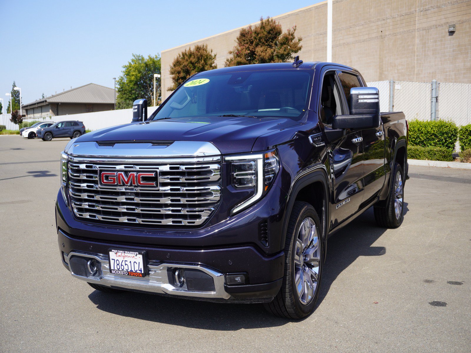 Used 2024 GMC Sierra 1500 Denali w/ Denali Reserve Package AWD/4WD image 5