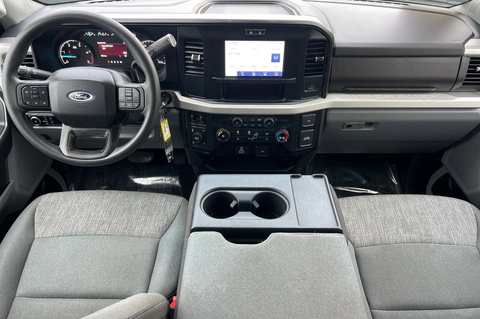 Used 2025 Ford F250 XLT w/ FX4 Off-Road Package image 26