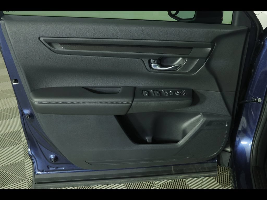 Used 2025 Honda CR-V LX image 21