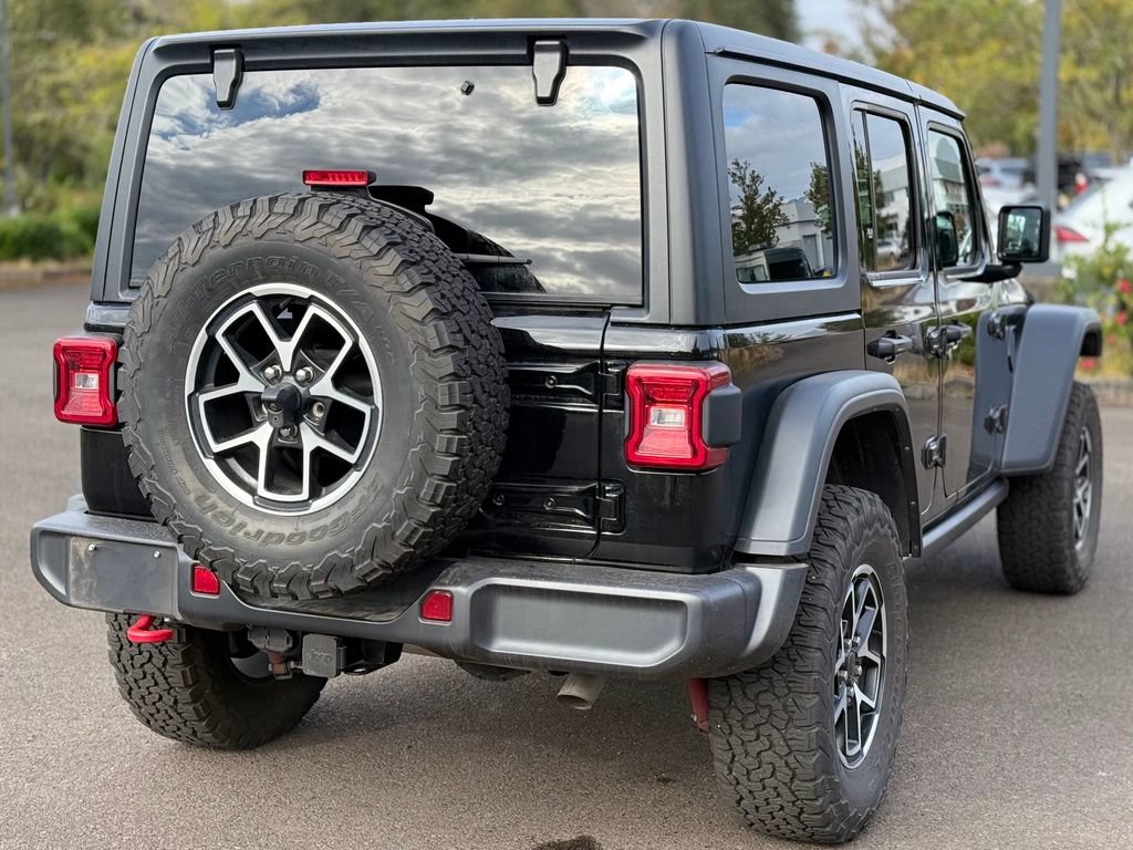 Used 2024 Jeep Wrangler Unlimited Rubicon w/ Convenience Group AWD/4WD image 5