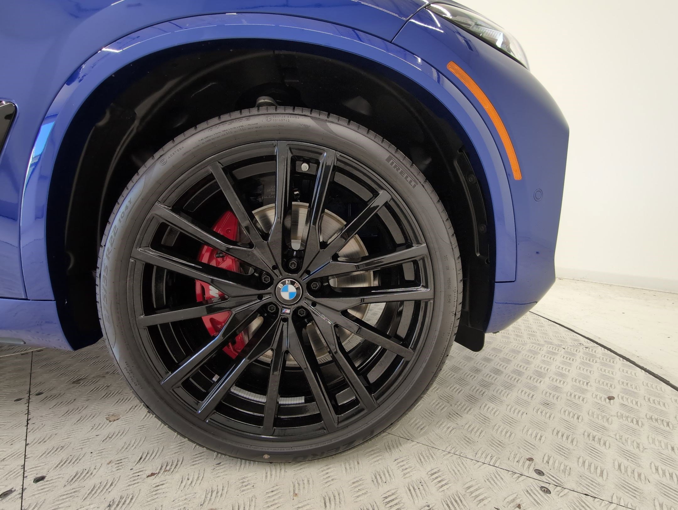 New 2026 BMW X5 M60i w/ Executive Package image 12