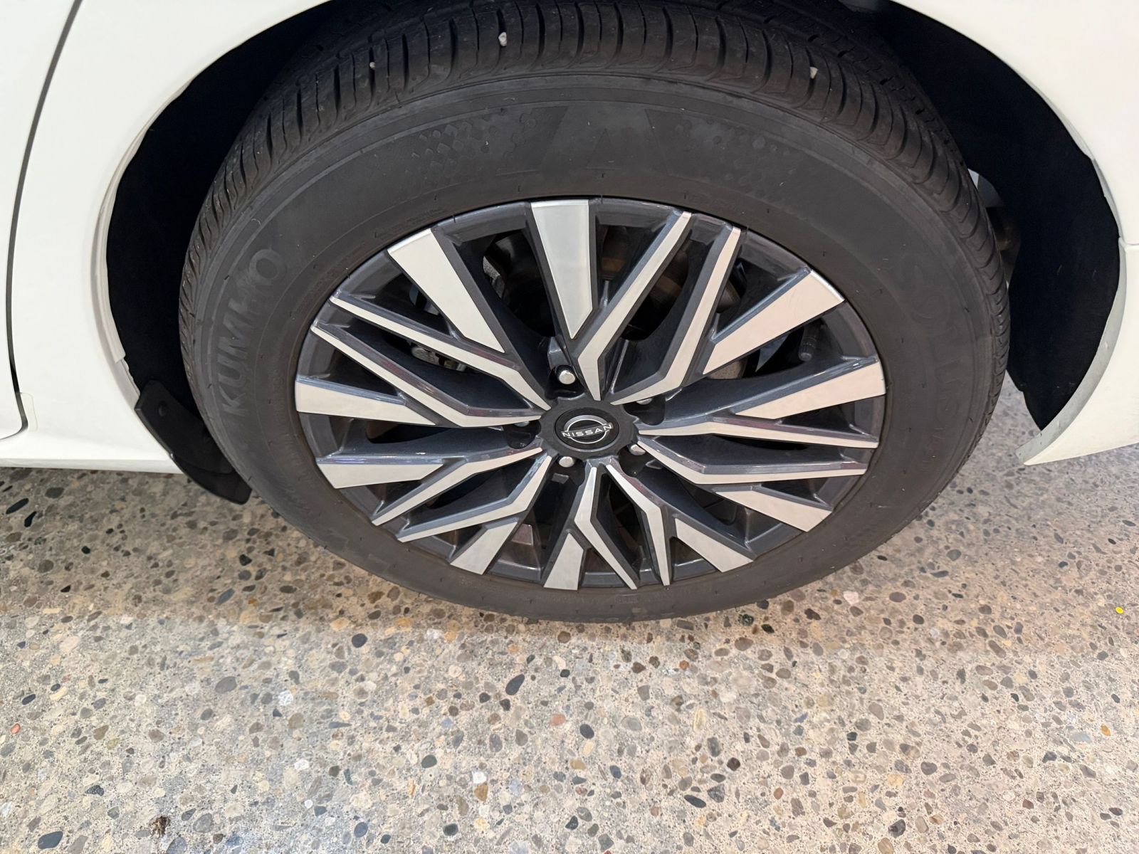 Used 2026 Nissan Altima 2.5 SV FWD image 28