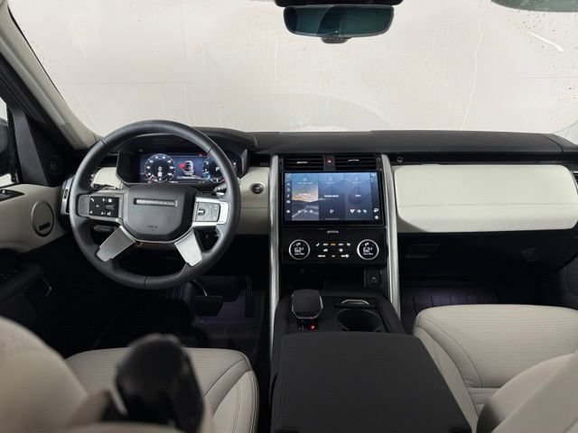 Used 2025 Land Rover Discovery S AWD/4WD image 27