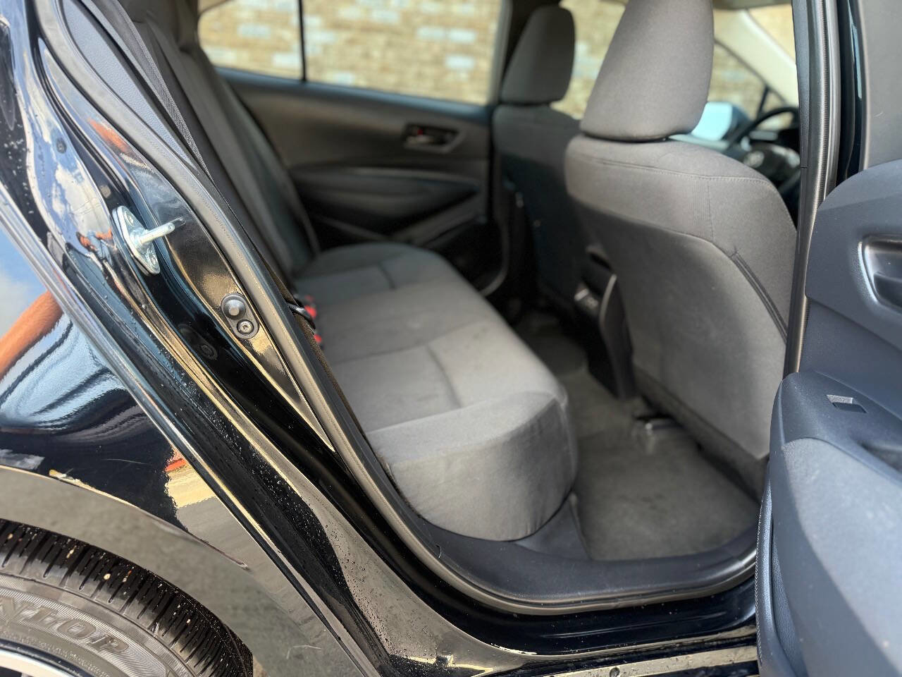 Used 2025 Toyota Corolla LE image 17