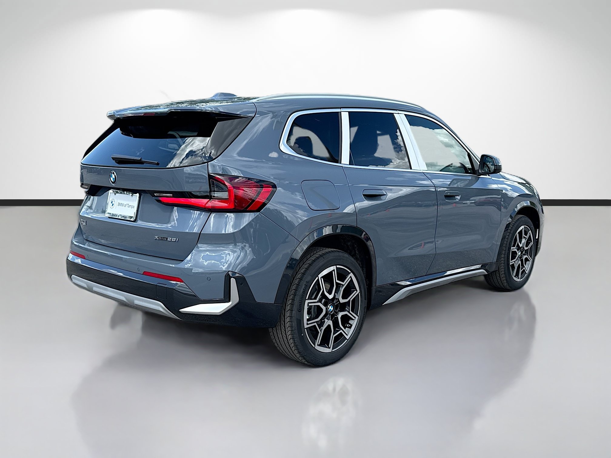 New 2026 BMW X1 xDrive28i w/ Convenience Package AWD/4WD image 3