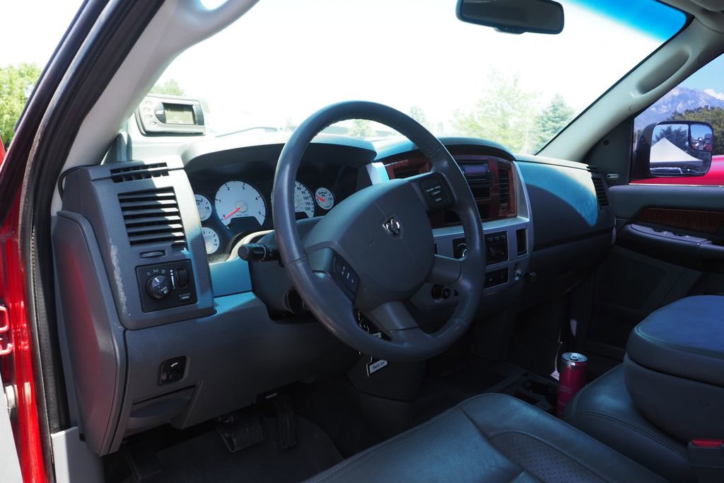 Used 2007 Dodge Ram 3500 Truck Laramie AWD/4WD image 5