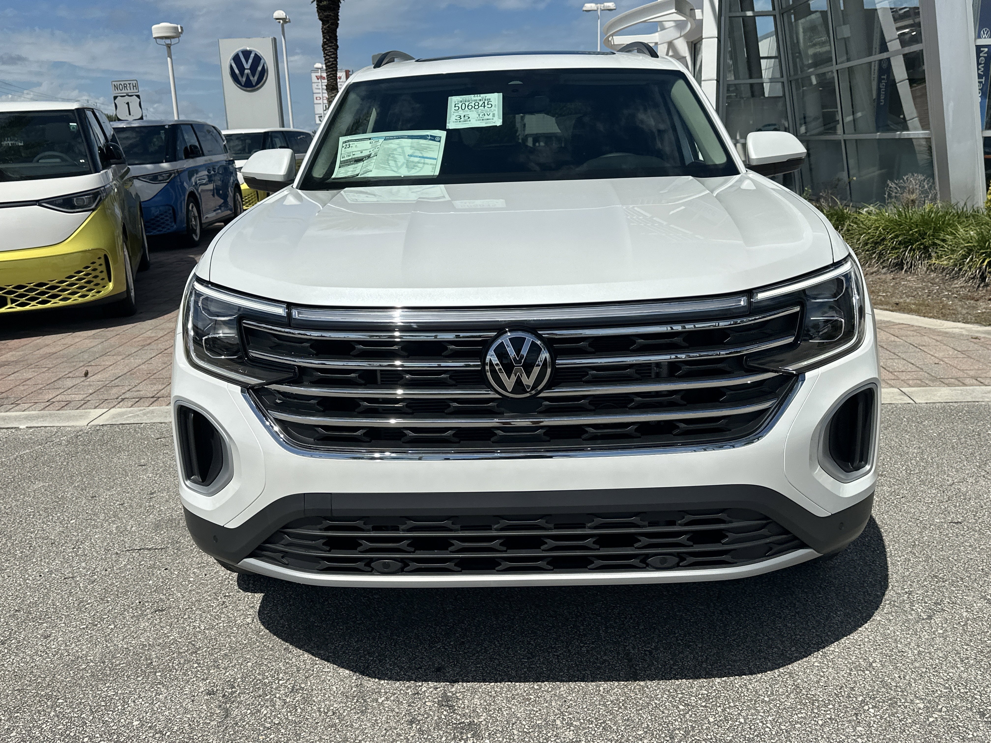 New 2026 Volkswagen Atlas SE image 3