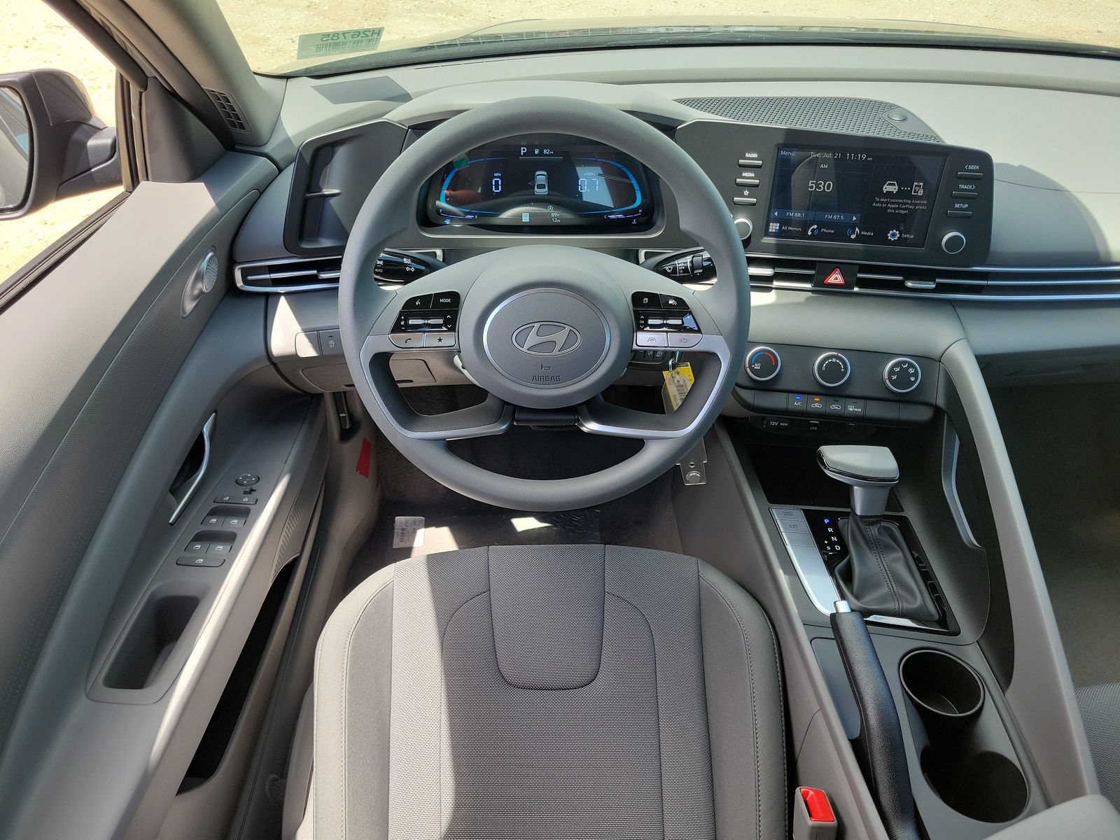 New 2026 Hyundai Elantra SE FWD image 7