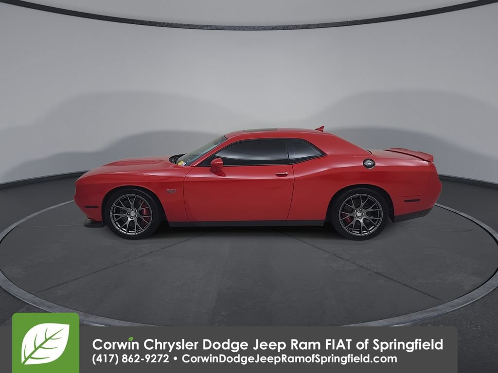 Used 2015 Dodge Challenger SRT RWD image 9
